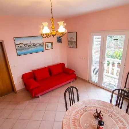 Apartment Mari Stomorska